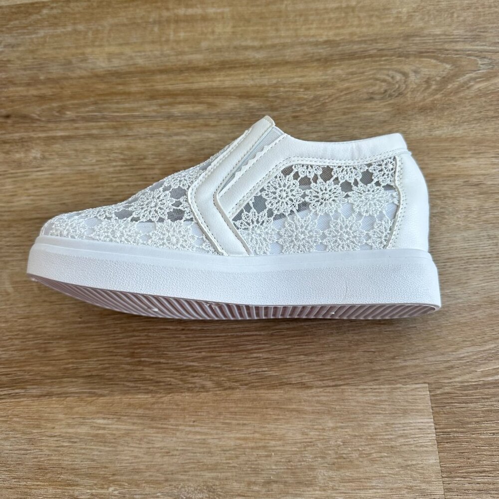 Women's Lace Slip-On Wedge Sneakers - Picture 8 of 9